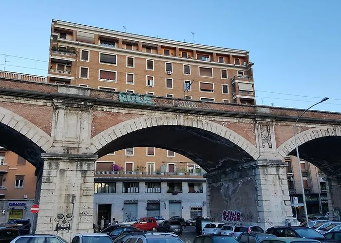 Pope's Bridge 4*